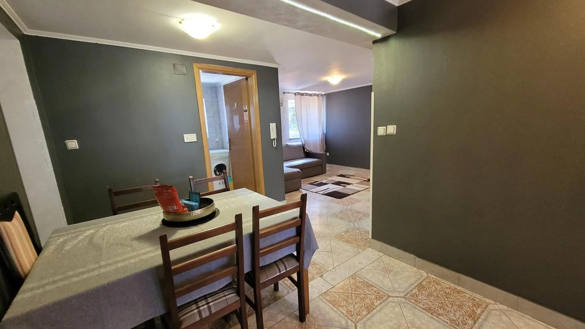 Apartments Dragon Umag 0*,  Croatia